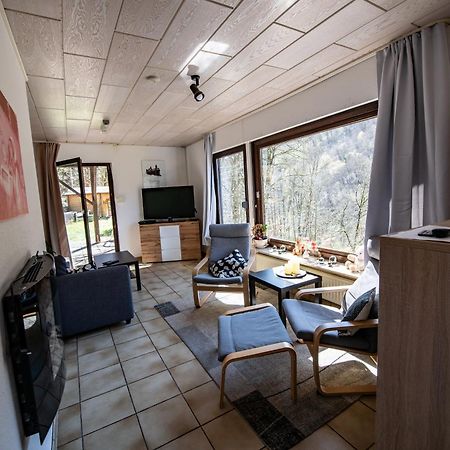 Schoene Ferienwohnung In Ruhiger Lage Алтена Екстериор снимка