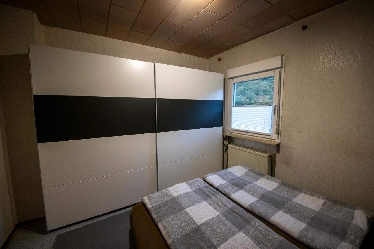 Schoene Ferienwohnung In Ruhiger Lage Алтена Екстериор снимка