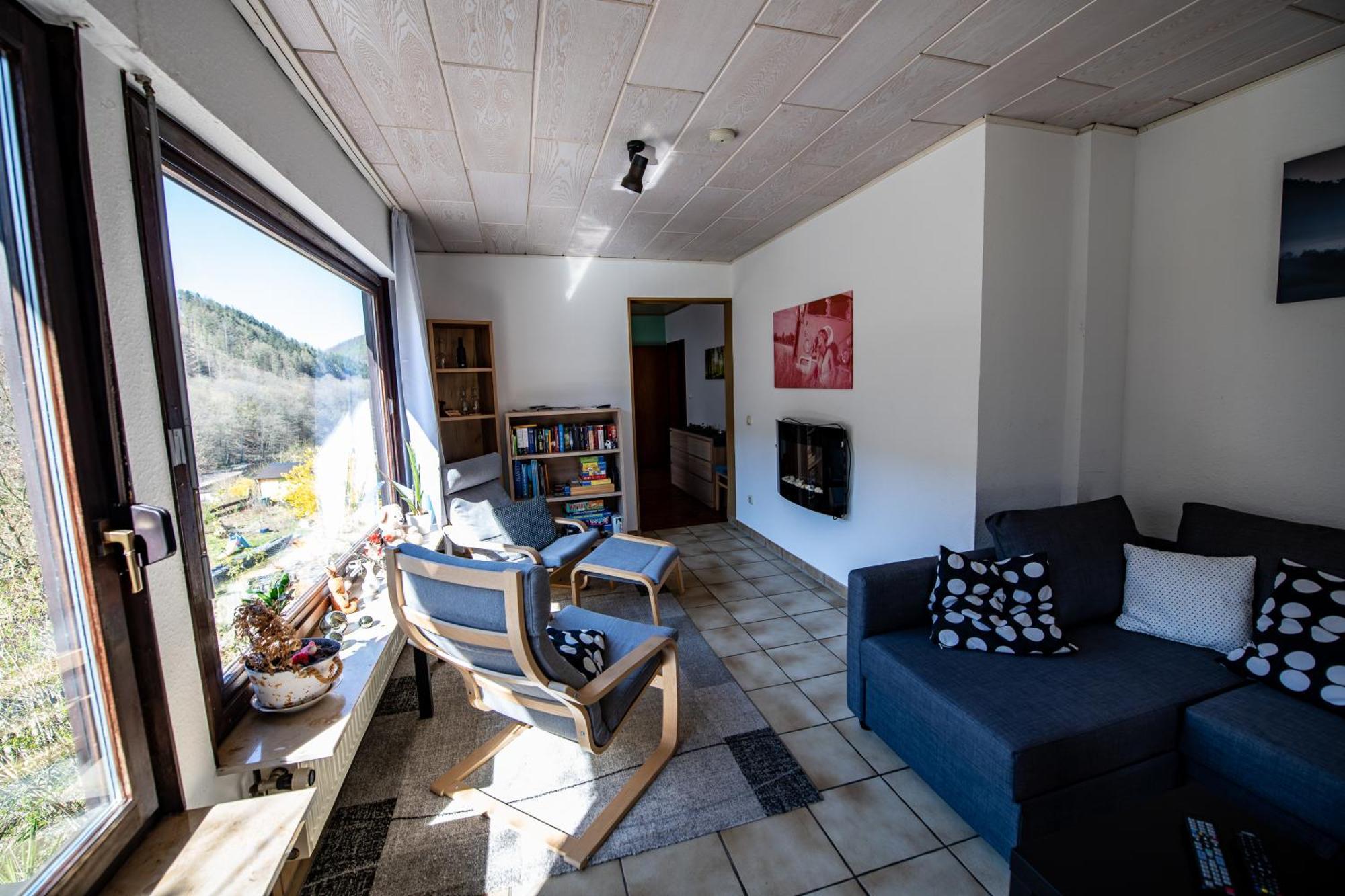Schoene Ferienwohnung In Ruhiger Lage Алтена Екстериор снимка