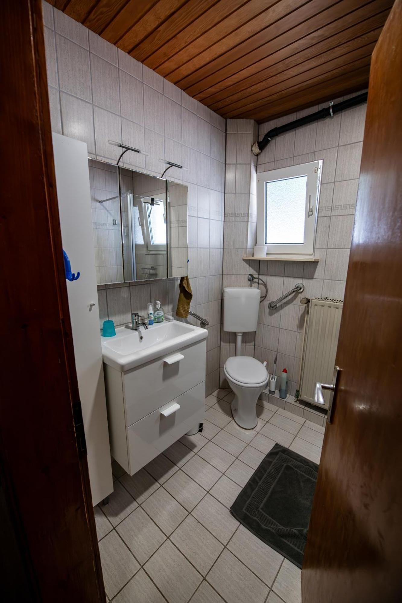 Schoene Ferienwohnung In Ruhiger Lage Алтена Екстериор снимка