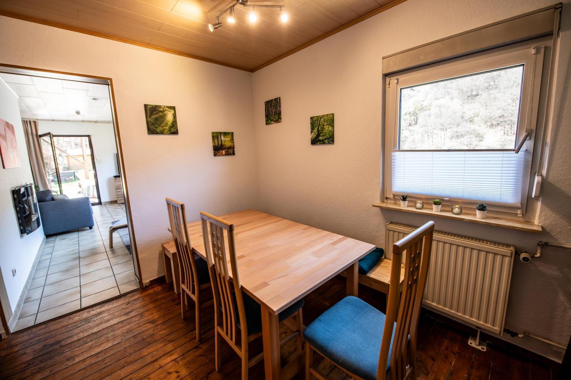 Schoene Ferienwohnung In Ruhiger Lage Алтена Екстериор снимка