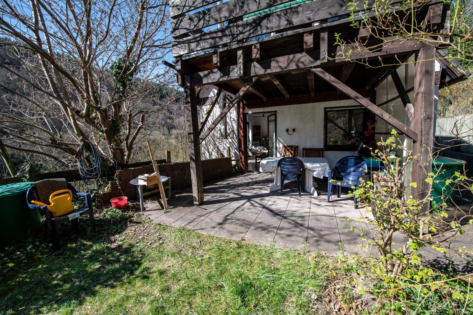 Schoene Ferienwohnung In Ruhiger Lage Алтена Екстериор снимка